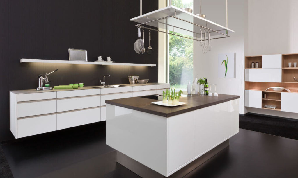 white handle-less kitchen by Rempp